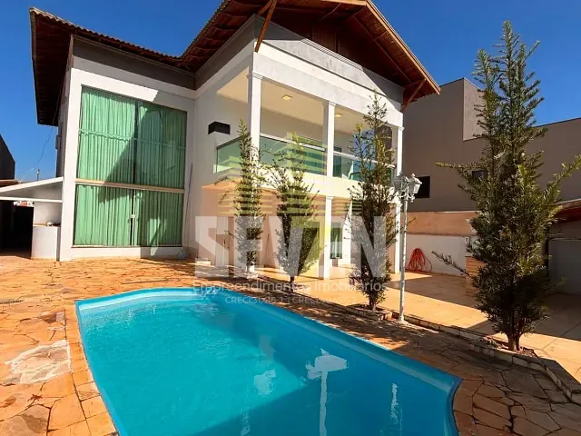 Casa com 450m² 2 quartos e 2 banheiros, à venda ou para alugar, no bairro Residencial Lago Sul em Bauru