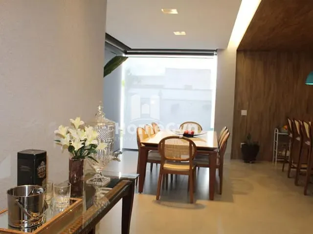 Casa com 538m² 4 quartos e 5 banheiros, à venda, no bairro Alphaville Flamboyant Residencial Araguaia em Goiânia