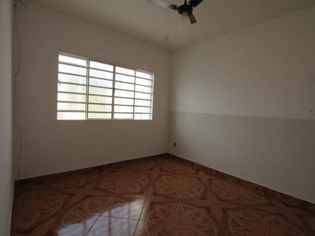 Casa com 200m² 3 quartos e 2 banheiros, à venda ou para alugar, no bairro Jardim Santo André em São João da Boa Vista