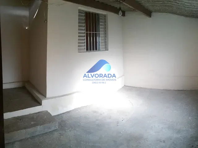 Casa com 300m² 2 quartos e 1 banheiro, à venda, no bairro Vila Guarani em São José dos Campos