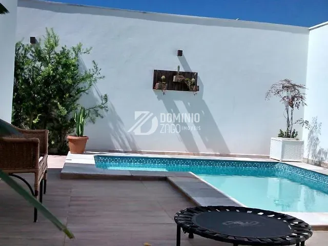 Casa com 360m² 4 quartos e 4 banheiros, à venda, no bairro Jardim do Lago em Uberaba