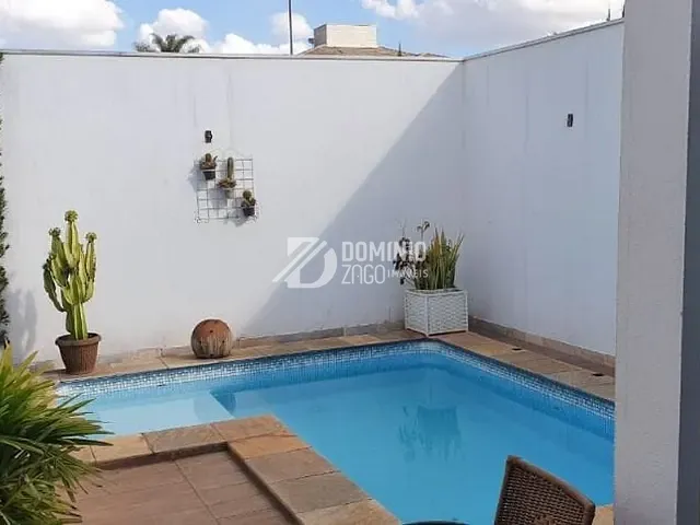 Casa com 360m² 4 quartos e 4 banheiros, à venda, no bairro Jardim do Lago em Uberaba