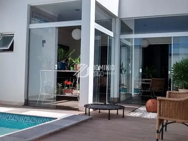 Casa com 360m² 4 quartos e 4 banheiros, à venda, no bairro Jardim do Lago em Uberaba