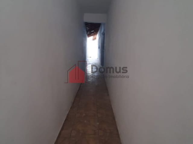 Casa à venda, no bairro Vila São Benedito em Pindamonhangaba