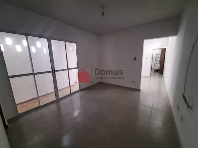 Casa à venda, no bairro Vila São Benedito em Pindamonhangaba