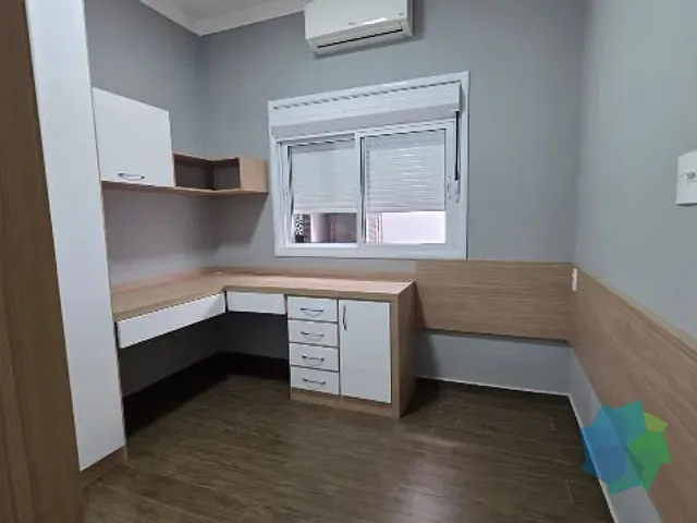 Casa com 175m² 3 quartos e 2 banheiros, para alugar, no bairro Centro em Salto