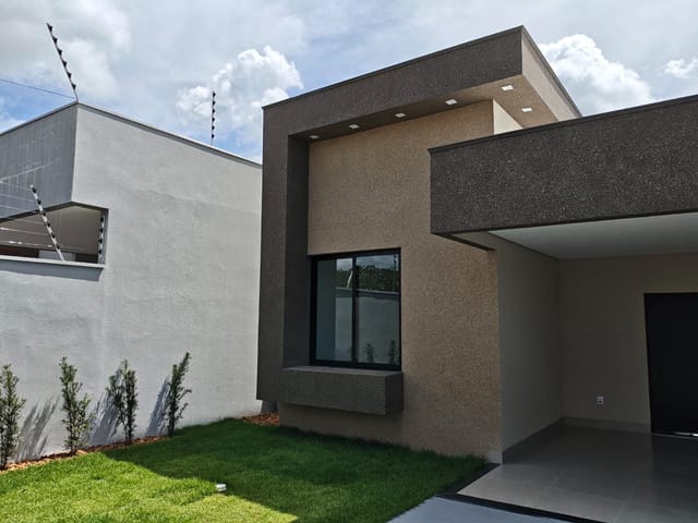 Casa com 300m² 3 quartos e 1 banheiro, à venda, no bairro Jardim Curitiba em Sinop
