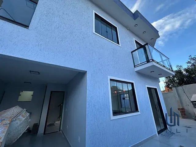 Casa 3 quartos e 2 banheiros, à venda, no bairro Roma em Volta Redonda