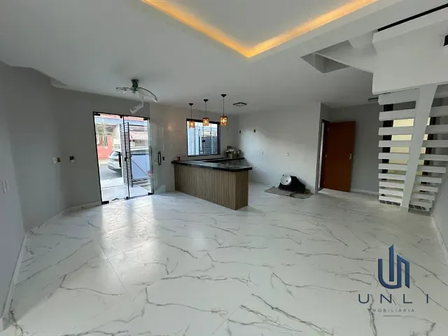 Casa 3 quartos e 2 banheiros, à venda, no bairro Roma em Volta Redonda