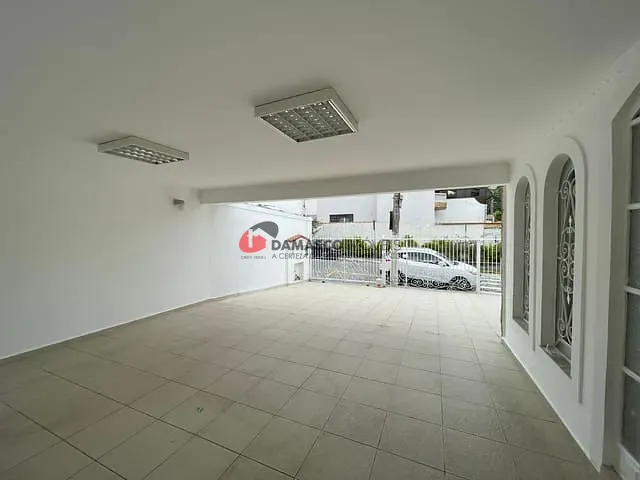 Casa com 270m² 3 quartos e 1 banheiro, para alugar, no bairro Oswaldo Cruz em São Caetano do Sul