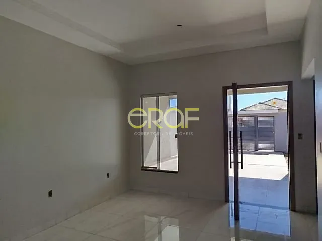 Casa com 300m² 3 quartos e 2 banheiros, à venda, no bairro Jardim Bela Vista em Formosa