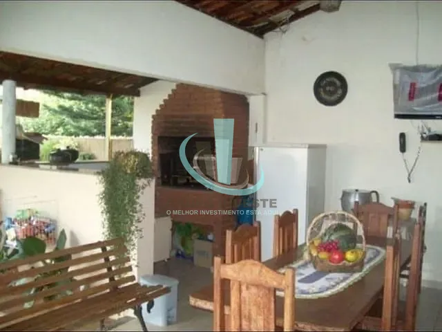Casa com 422m² 3 quartos e 3 banheiros, à venda, no bairro VILA SEDENHO em ARARAQUARA