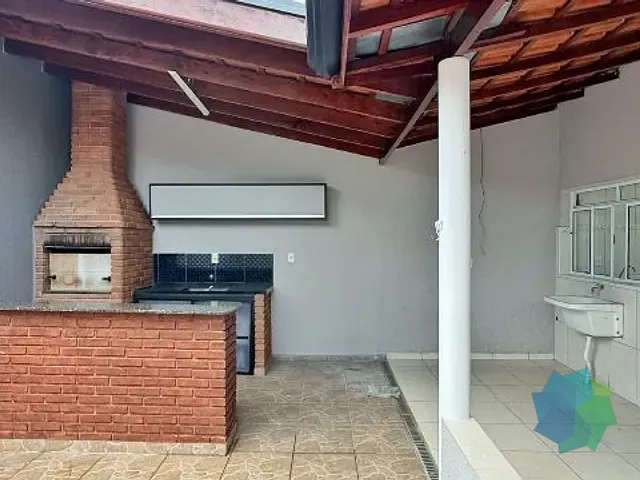 Casa com 108m² 2 quartos e 1 banheiro, à venda ou para alugar, no bairro Jardim Rêmulo Zoppi em Indaiatuba