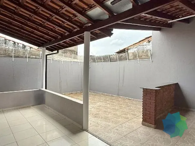 Casa com 108m² 2 quartos e 1 banheiro, à venda ou para alugar, no bairro Jardim Rêmulo Zoppi em Indaiatuba