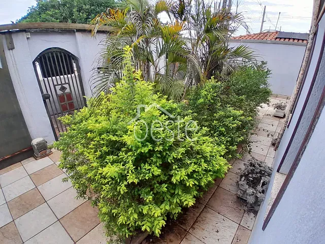 Casa com 378m² 4 quartos e 3 banheiros, à venda, no bairro Vila Grego II em Santa Bárbara D'Oeste