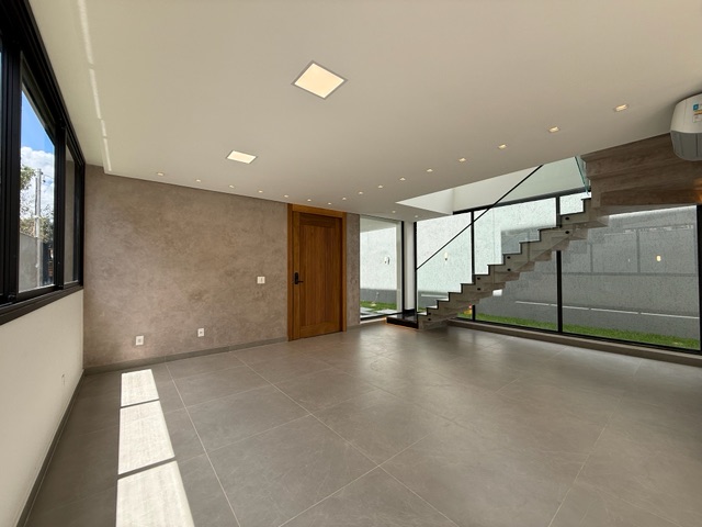 Casa com 360m² 4 quartos e 6 banheiros, à venda, no bairro Trevo em Belo Horizonte