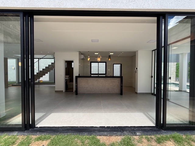 Casa com 360m² 4 quartos e 6 banheiros, à venda, no bairro Trevo em Belo Horizonte