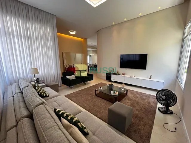 Casa com 600m² 3 quartos e 5 banheiros, à venda, no bairro Urbanova em São José dos Campos