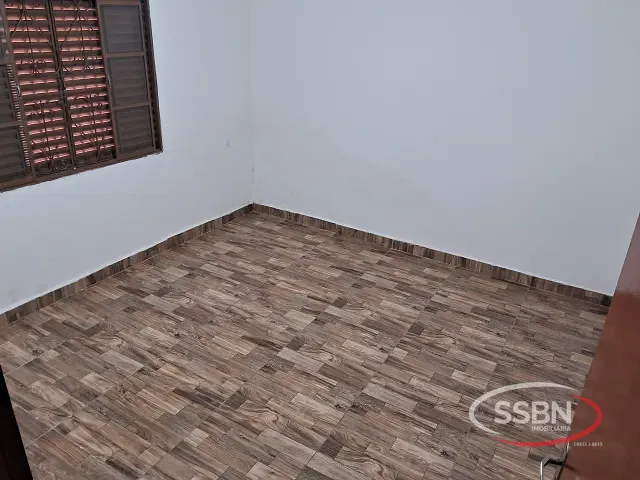 Casa 2 quartos e 1 banheiro, para alugar, no bairro Residencial Santa Luiza I em Nova Odessa