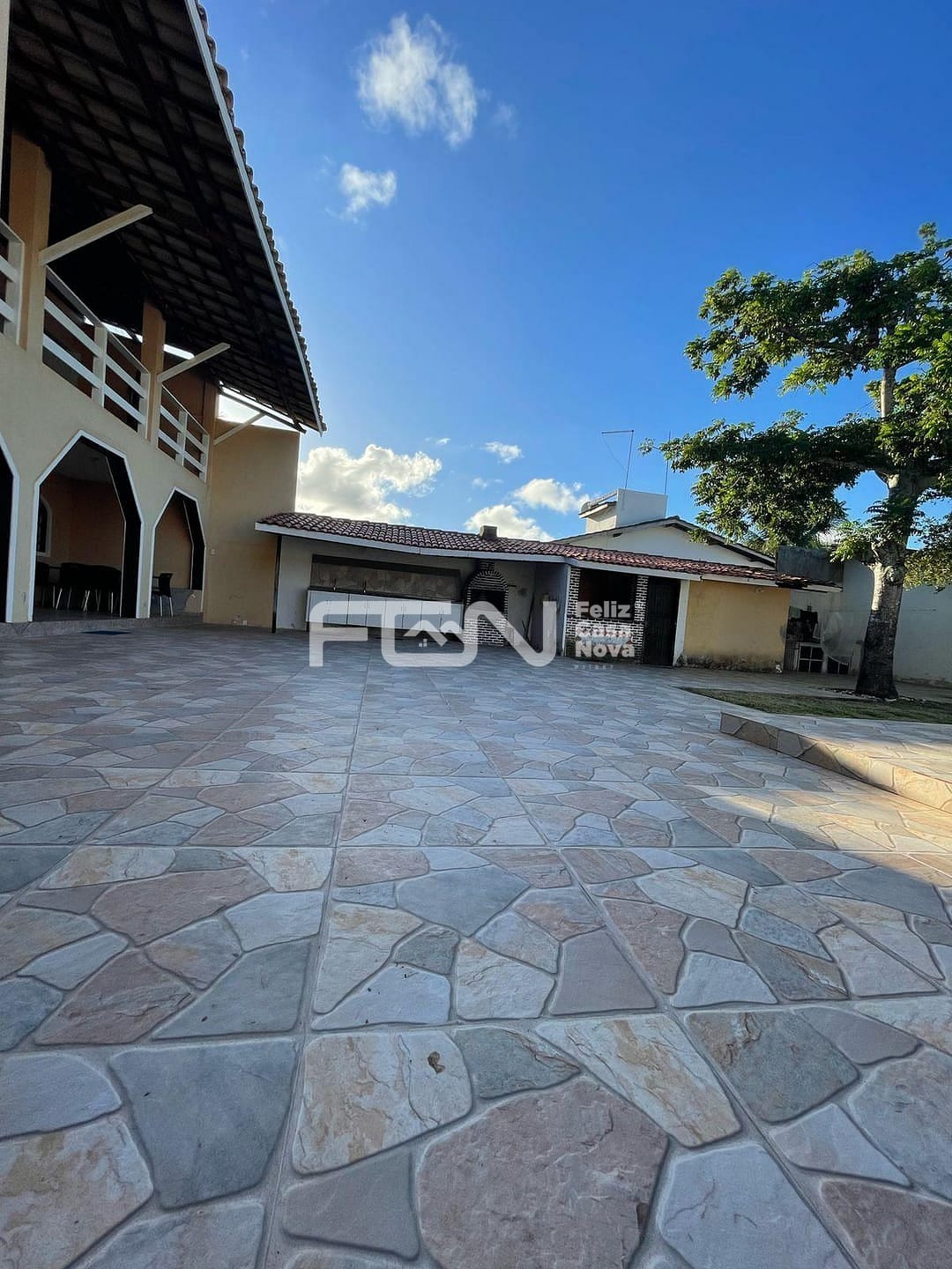 Casa à venda com 2 quartos, 540m² - Foto 2