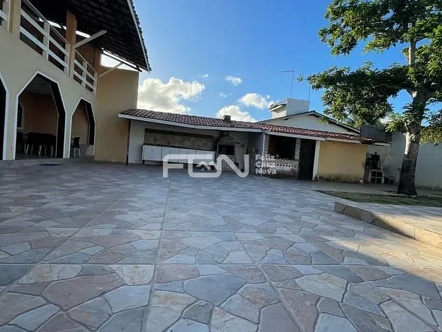 Casa 2 quartos e 2 banheiros, à venda, no bairro Arembepe (Abrantes) em Camaçari