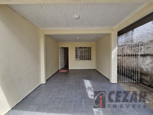 Casa com 500m² 4 quartos e 2 banheiros, à venda, no bairro Bairro Alto em Curitiba