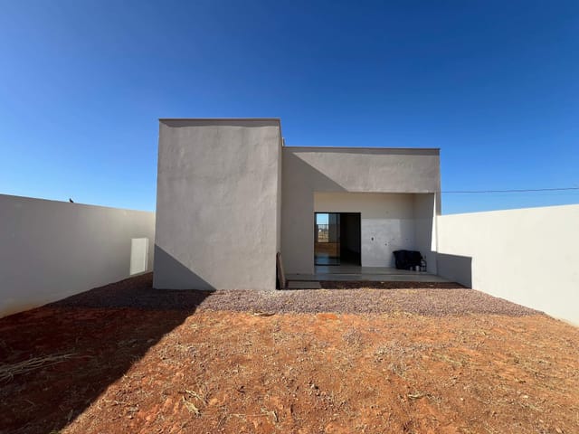 Casa com 300m² 2 quartos e 1 banheiro, à venda, no bairro Sonhalto Videira em Sinop