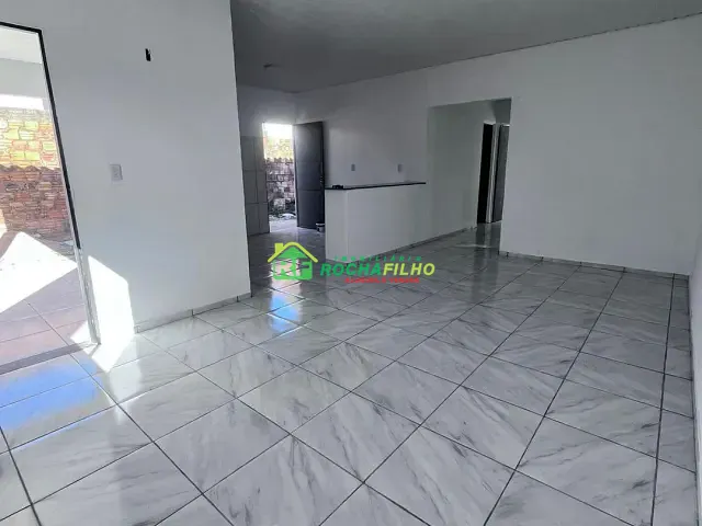 Casa com 200m² 2 quartos e 2 banheiros, à venda, no bairro Bairro Ciana em Altos