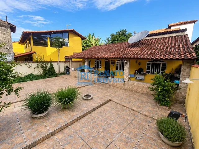 Casa 2 quartos e 2 banheiros, à venda, no bairro Centro em Maricá