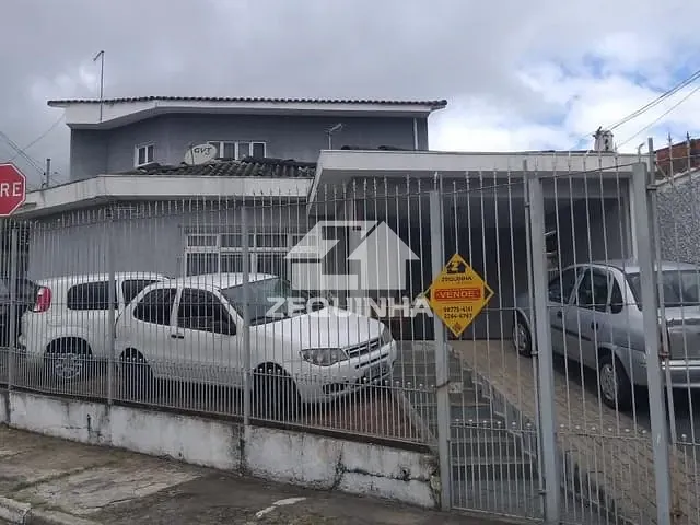 Casa com 220m² 3 quartos e 4 banheiros, à venda, no bairro Ayrosa em Osasco