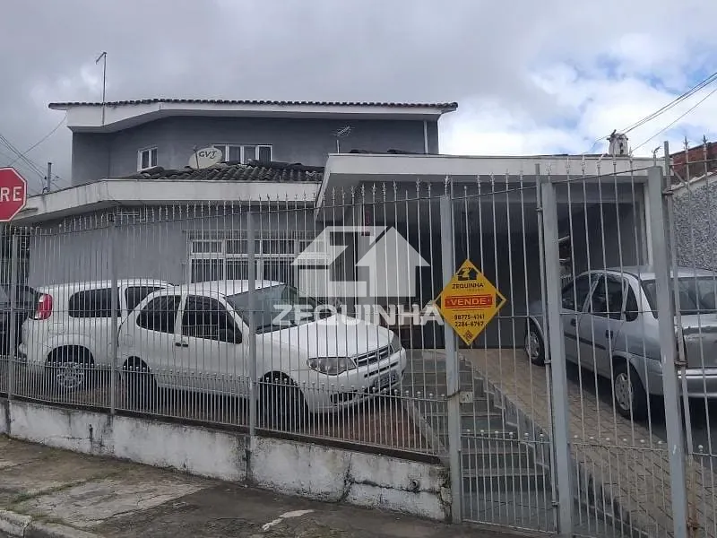 Casa, 3 quartos, 220 m² - Foto 1
