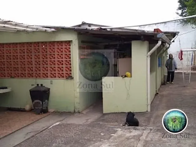 Casa com 700m² 4 quartos e 3 banheiros, à venda, no bairro Vila Dominguinho em Votorantim