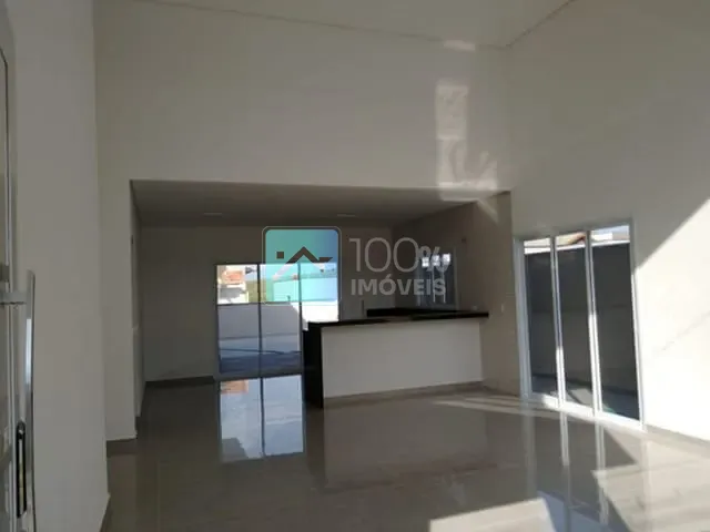 Casa com 300m² 3 quartos e 3 banheiros, à venda ou para alugar, no bairro Bairro do Grama em Caçapava