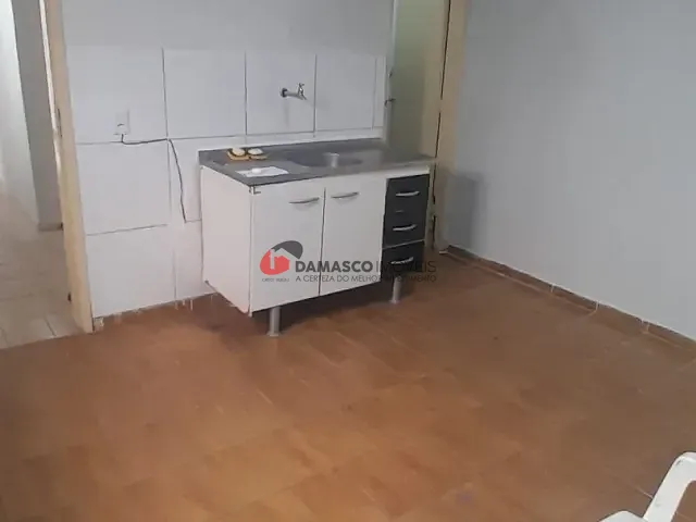 Casa 1 quarto e 1 banheiro, para alugar, no bairro Olímpico em São Caetano do Sul