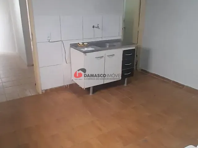 Casa 1 quarto e 1 banheiro, para alugar, no bairro Olímpico em São Caetano do Sul