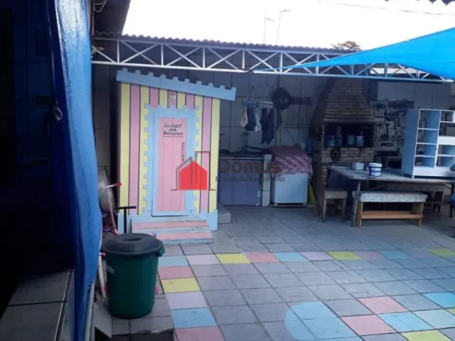 Casa com 250m², à venda, no bairro Centro em Tremembé