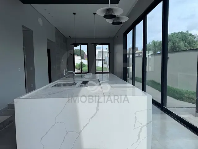 Casa com 443m² 3 quartos e 2 banheiros, à venda, no bairro Residencial Flor D'Aldeia em Holambra