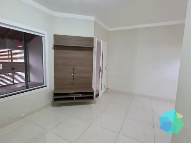 Casa com 150m² 2 quartos e 2 banheiros, à venda, no bairro Loteamento Terras de São Pedro e São Paulo em Salto