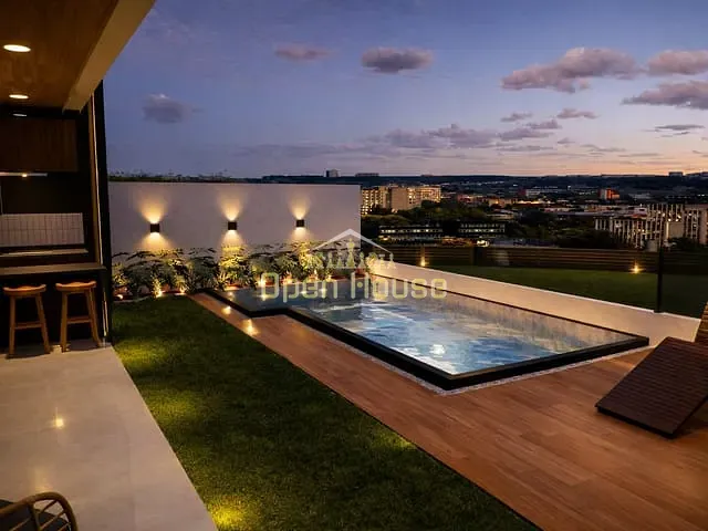 Casa com 239m² 4 quartos e 3 banheiros, à venda, no bairro Casa de Pedra em Volta Redonda