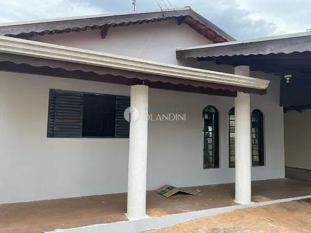 Casa com 300m² 3 quartos e 2 banheiros, à venda, no bairro Itamaraty em Artur Nogueira