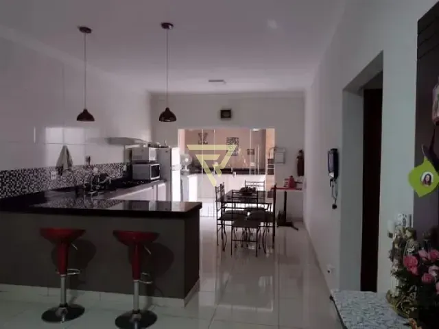 Casa com 250m² 3 quartos e 2 banheiros, à venda, no bairro Bonfim Paulista em Ribeirão Preto