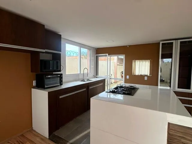 Casa 2 quartos e 1 banheiro, à venda, no bairro santa terezinha em Pelotas
