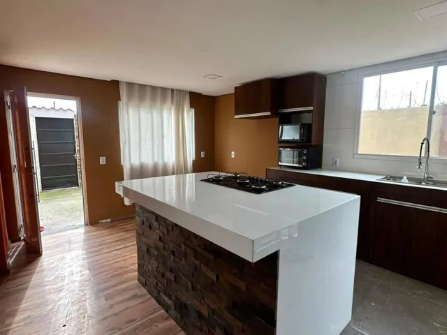 Casa 2 quartos e 1 banheiro, à venda, no bairro santa terezinha em Pelotas