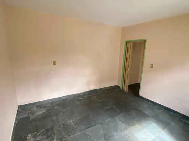 Casa 1 quarto e 1 banheiro, para alugar, no bairro Centro em Extrema