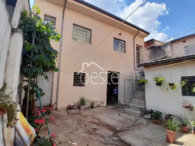 Casa com 1m² 5 quartos e 3 banheiros, à venda, no bairro Centro em Santa Bárbara D'Oeste