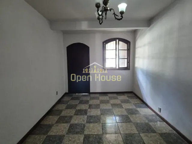 Casa com 180m² 3 quartos e 2 banheiros, à venda, no bairro Casa de Pedra em Volta Redonda