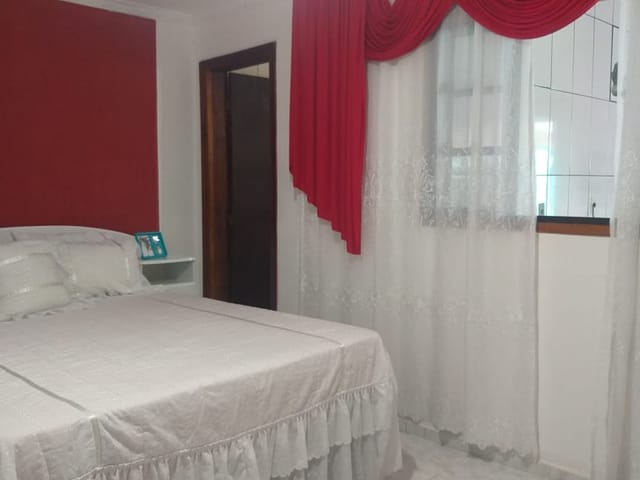 Casa com 305m² 3 quartos e 2 banheiros, à venda, no bairro Residencial Pasin em Pindamonhangaba