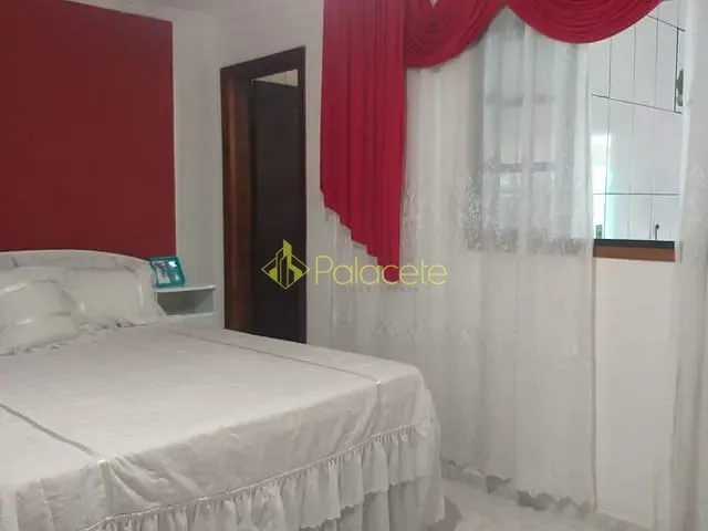 Casa com 305m² 3 quartos e 2 banheiros, à venda, no bairro Residencial Pasin em Pindamonhangaba