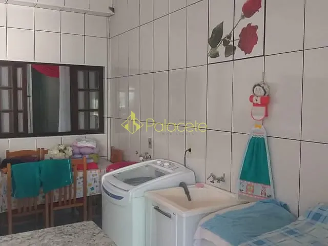 Casa com 305m² 3 quartos e 2 banheiros, à venda, no bairro Residencial Pasin em Pindamonhangaba