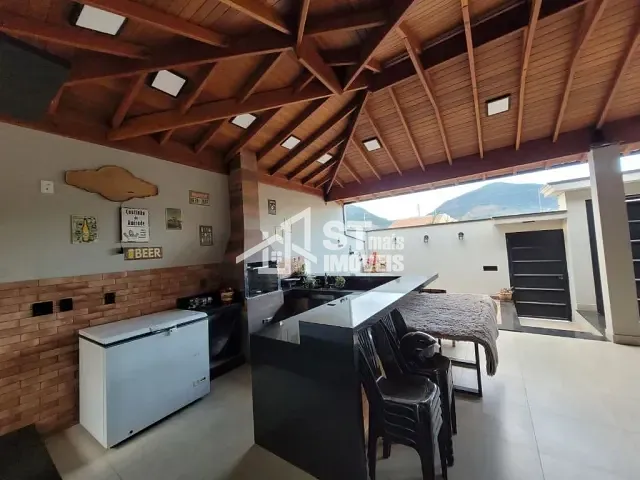 Casa com 200m² 3 quartos e 2 banheiros, à venda, no bairro Portal da Mantiqueira em Andradas
